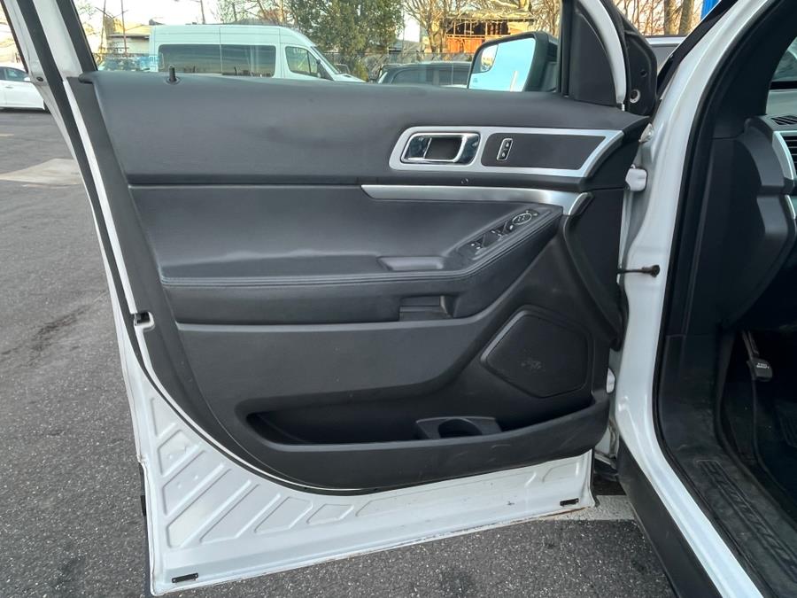 2014 Ford Explorer XLT. LOW MILES!, available for sale in Elmont, New York | Sunrise of Elmont. Elmont, New York 2014 Ford Explorer XLT. LOW MILES!, available for sale in Elmont, New York | Sunrise of Elmont. Elmont, New York