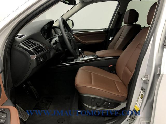 2013 BMW X5 AWD 4dr xDrive35i Premium, available for sale in Naugatuck, Connecticut | J&M Automotive Sls&Svc LLC. Naugatuck, Connecticut 2013 BMW X5 AWD 4dr xDrive35i Premium, available for sale in Naugatuck, Connecticut | J&M Automotive Sls&Svc LLC. Naugatuck, Connecticut