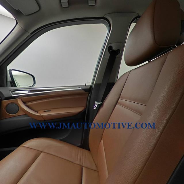 2013 BMW X5 AWD 4dr xDrive35i Premium, available for sale in Naugatuck, Connecticut | J&M Automotive Sls&Svc LLC. Naugatuck, Connecticut 2013 BMW X5 AWD 4dr xDrive35i Premium, available for sale in Naugatuck, Connecticut | J&M Automotive Sls&Svc LLC. Naugatuck, Connecticut
