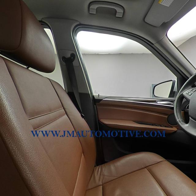 2013 BMW X5 AWD 4dr xDrive35i Premium, available for sale in Naugatuck, Connecticut | J&M Automotive Sls&Svc LLC. Naugatuck, Connecticut 2013 BMW X5 AWD 4dr xDrive35i Premium, available for sale in Naugatuck, Connecticut | J&M Automotive Sls&Svc LLC. Naugatuck, Connecticut