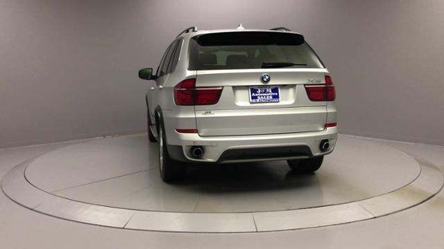 2013 BMW X5 AWD 4dr xDrive35i Premium, available for sale in Naugatuck, Connecticut | J&M Automotive Sls&Svc LLC. Naugatuck, Connecticut 2013 BMW X5 AWD 4dr xDrive35i Premium, available for sale in Naugatuck, Connecticut | J&M Automotive Sls&Svc LLC. Naugatuck, Connecticut