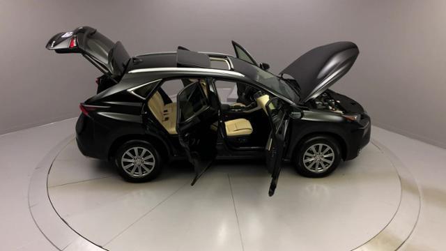 2016 Lexus Nx 200t AWD 4dr, available for sale in Naugatuck, Connecticut | J&M Automotive Sls&Svc LLC. Naugatuck, Connecticut 2016 Lexus Nx 200t AWD 4dr, available for sale in Naugatuck, Connecticut | J&M Automotive Sls&Svc LLC. Naugatuck, Connecticut