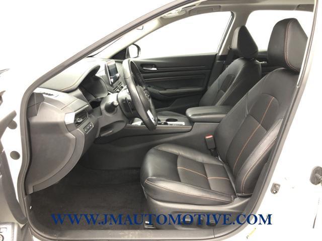 Used Nissan Altima 2.5 SR AWD Sedan 2019 | J&M Automotive Sls&Svc LLC. Naugatuck, Connecticut Used Nissan Altima 2.5 SR AWD Sedan 2019 | J&M Automotive Sls&Svc LLC. Naugatuck, Connecticut
