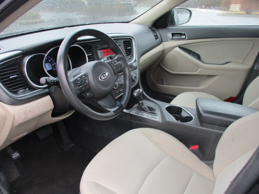 Used Kia Optima 4dr Sdn LX 2015 | Universal Motors LLC. New Britain, Connecticut