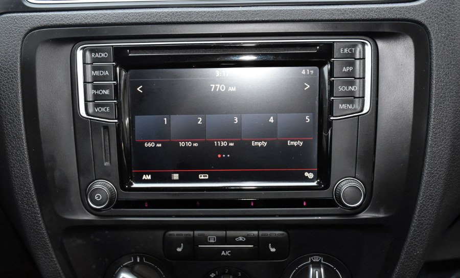 Used Volkswagen Jetta 1.4T SE Auto 2018 | Highline Car Connection. Waterbury, Connecticut Used Volkswagen Jetta 1.4T SE Auto 2018 | Highline Car Connection. Waterbury, Connecticut