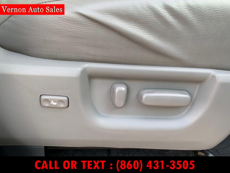 Used Toyota Sequoia 4WD 5.7L Platinum (Natl) 2015 | Vernon Auto Sale & Service. Manchester, Connecticut Used Toyota Sequoia 4WD 5.7L Platinum (Natl) 2015 | Vernon Auto Sale & Service. Manchester, Connecticut