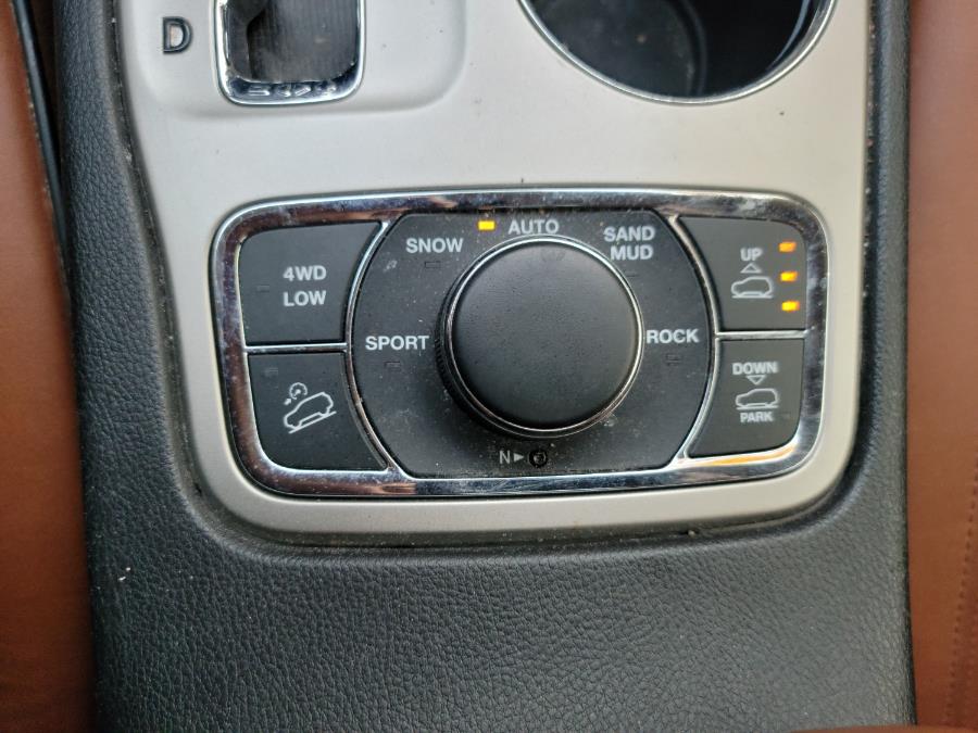2013 Jeep Grand Cherokee 4WD 4dr Overland, available for sale in Philadelphia, Pennsylvania | Eugen's Auto Sales & Repairs. Philadelphia, Pennsylvania 2013 Jeep Grand Cherokee 4WD 4dr Overland, available for sale in Philadelphia, Pennsylvania | Eugen's Auto Sales & Repairs. Philadelphia, Pennsylvania