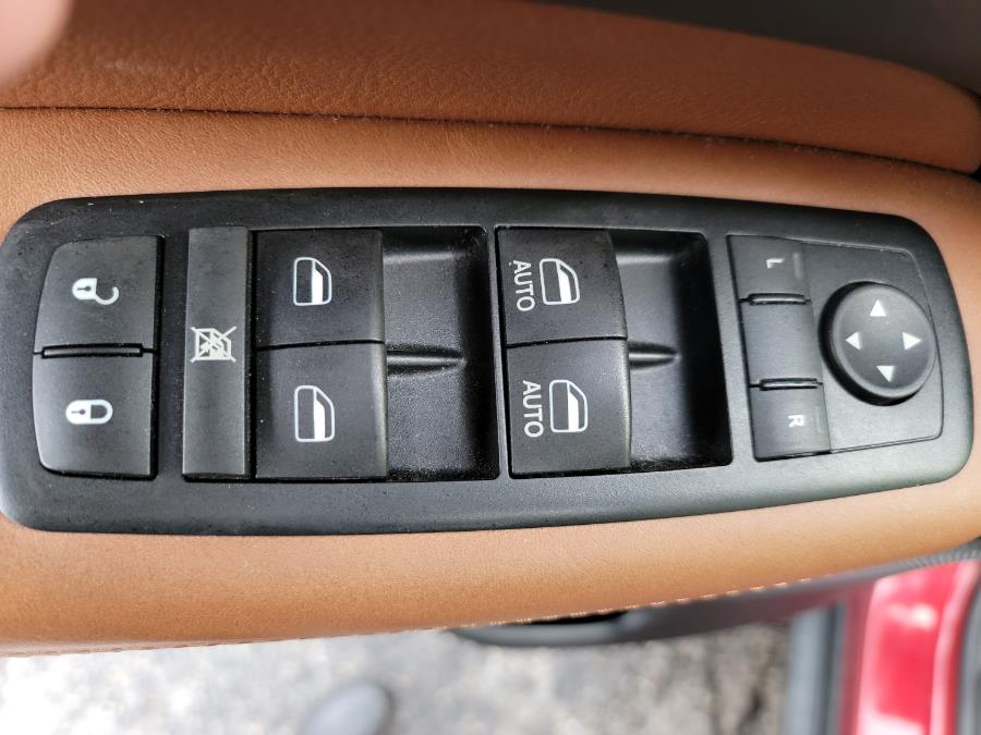 2013 Jeep Grand Cherokee 4WD 4dr Overland, available for sale in Philadelphia, Pennsylvania | Eugen's Auto Sales & Repairs. Philadelphia, Pennsylvania 2013 Jeep Grand Cherokee 4WD 4dr Overland, available for sale in Philadelphia, Pennsylvania | Eugen's Auto Sales & Repairs. Philadelphia, Pennsylvania
