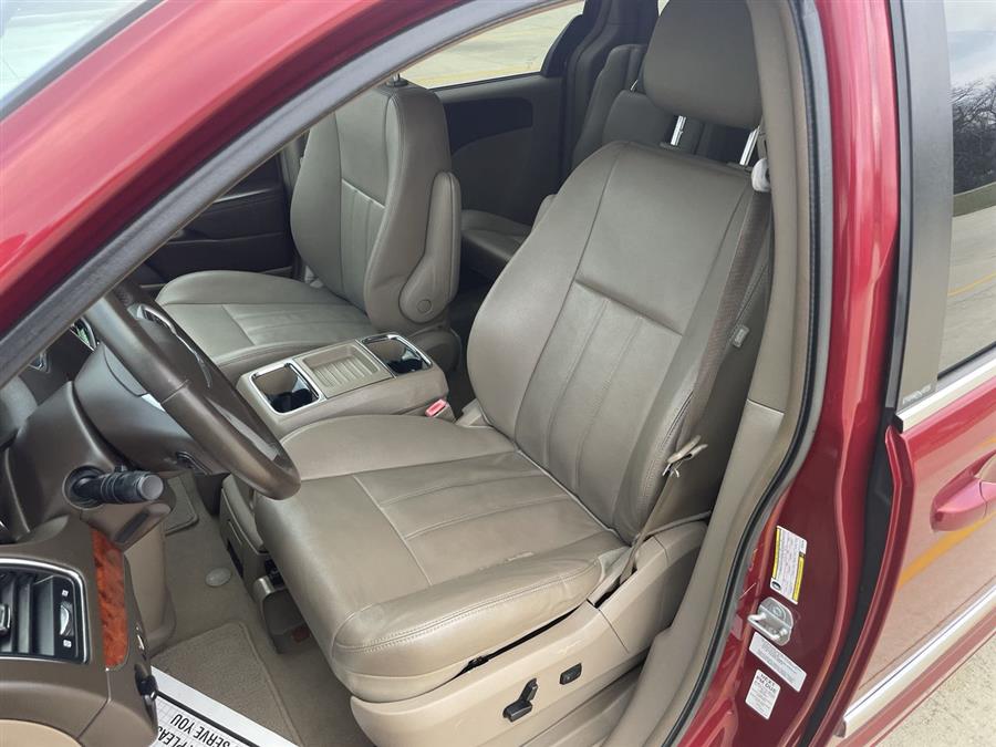 Used Chrysler Town & Country 4dr Wgn Touring 2014 | Josh's All Under Ten LLC. Elida, Ohio Used Chrysler Town & Country 4dr Wgn Touring 2014 | Josh's All Under Ten LLC. Elida, Ohio