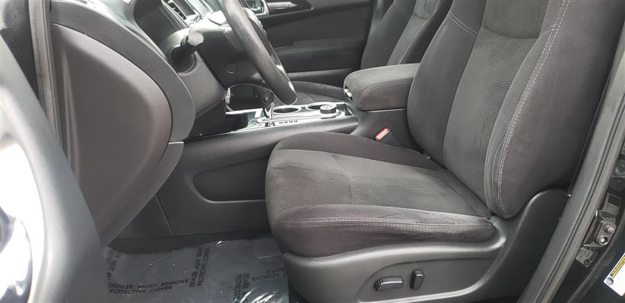 2016 Nissan Pathfinder 4WD 4dr SV, available for sale in Little Ferry, New Jersey | Victoria Preowned Autos Inc. Little Ferry, New Jersey 2016 Nissan Pathfinder 4WD 4dr SV, available for sale in Little Ferry, New Jersey | Victoria Preowned Autos Inc. Little Ferry, New Jersey