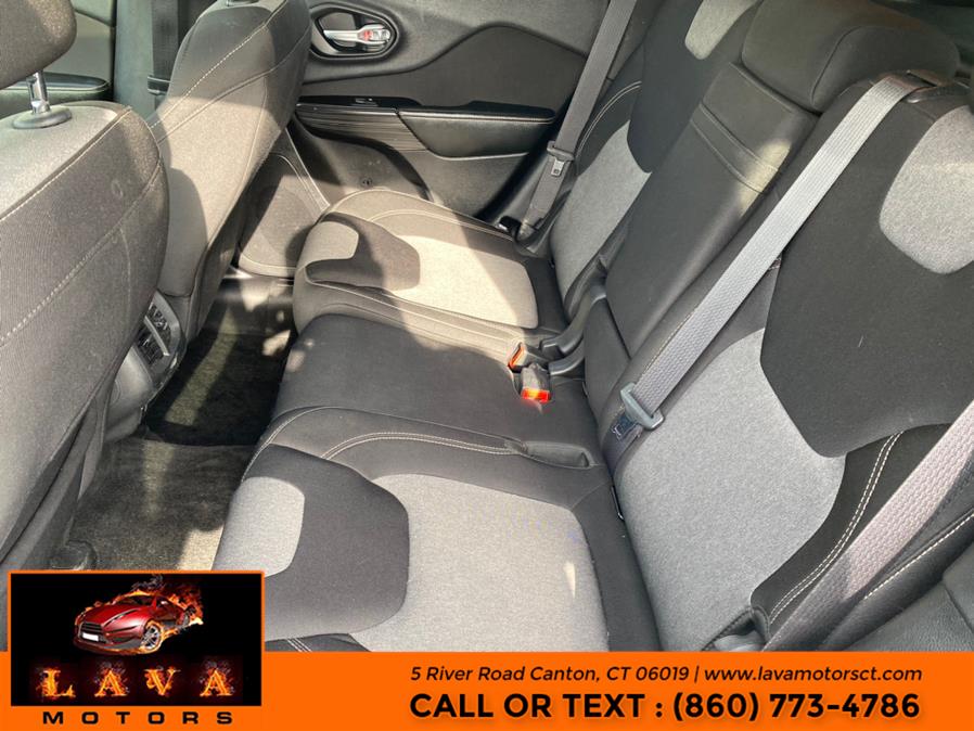 2014 Jeep Cherokee 4WD 4dr Latitude, available for sale in Canton, Connecticut | Lava Motors. Canton, Connecticut 2014 Jeep Cherokee 4WD 4dr Latitude, available for sale in Canton, Connecticut | Lava Motors. Canton, Connecticut