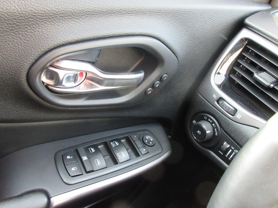 2019 Jeep Cherokee Limited 4x4, available for sale in Linden, New Jersey | Route 27 Auto Mall. Linden, New Jersey 2019 Jeep Cherokee Limited 4x4, available for sale in Linden, New Jersey | Route 27 Auto Mall. Linden, New Jersey