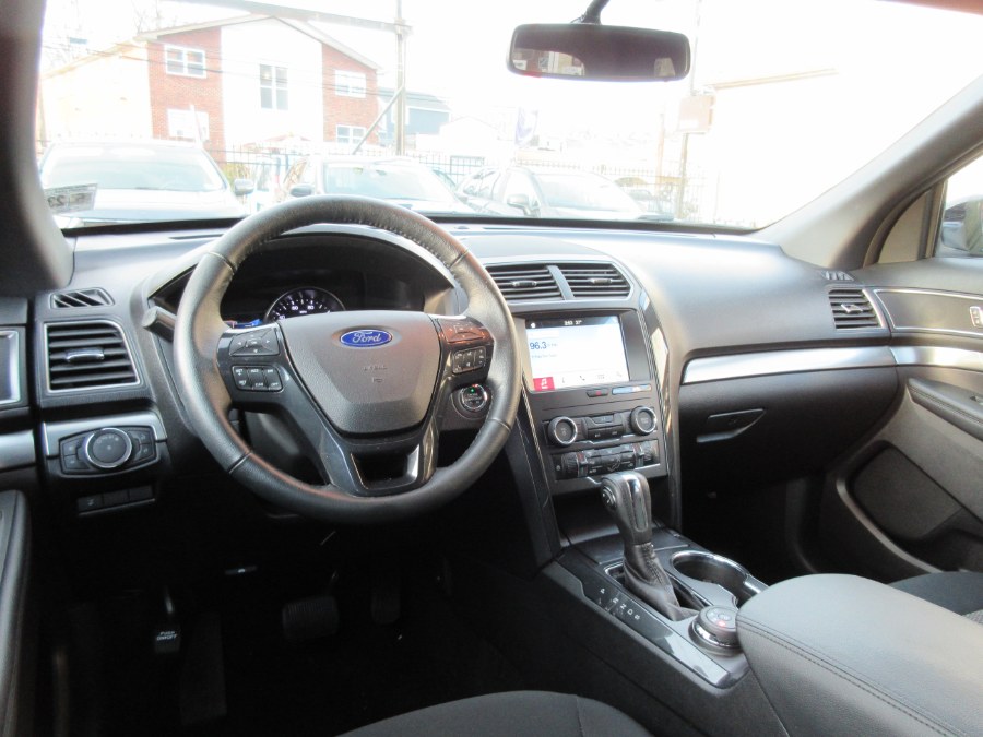 2018 Ford Explorer XLT 4WD, available for sale in Linden, New Jersey | Route 27 Auto Mall. Linden, New Jersey 2018 Ford Explorer XLT 4WD, available for sale in Linden, New Jersey | Route 27 Auto Mall. Linden, New Jersey