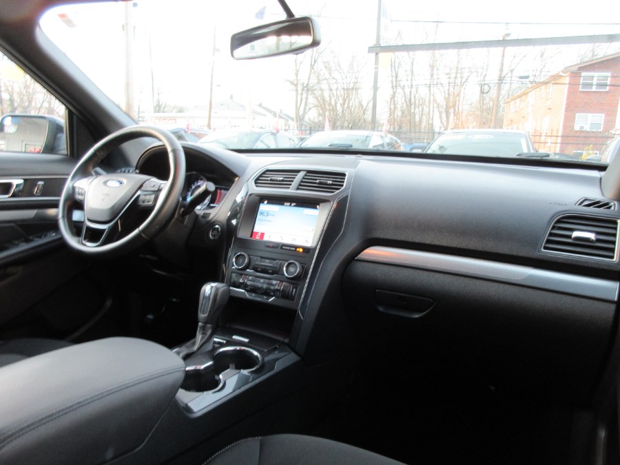 2018 Ford Explorer XLT 4WD, available for sale in Linden, New Jersey | Route 27 Auto Mall. Linden, New Jersey 2018 Ford Explorer XLT 4WD, available for sale in Linden, New Jersey | Route 27 Auto Mall. Linden, New Jersey