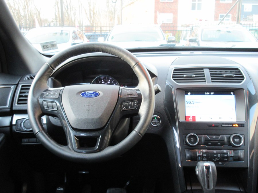 2018 Ford Explorer XLT 4WD, available for sale in Linden, New Jersey | Route 27 Auto Mall. Linden, New Jersey 2018 Ford Explorer XLT 4WD, available for sale in Linden, New Jersey | Route 27 Auto Mall. Linden, New Jersey