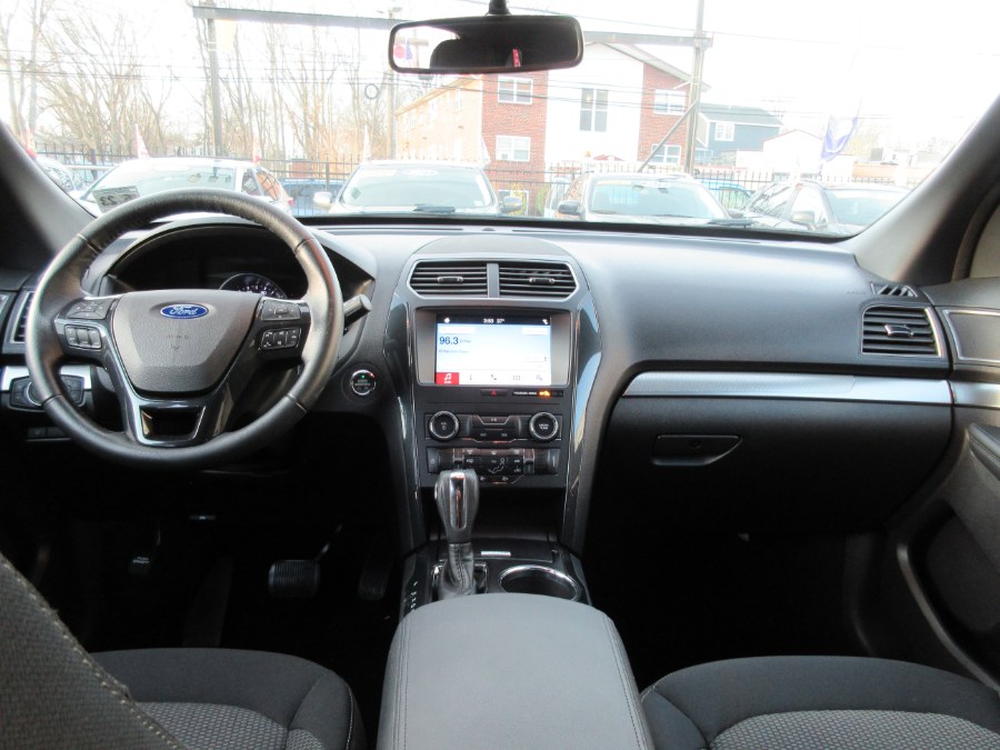 2018 Ford Explorer XLT 4WD, available for sale in Linden, New Jersey | Route 27 Auto Mall. Linden, New Jersey 2018 Ford Explorer XLT 4WD, available for sale in Linden, New Jersey | Route 27 Auto Mall. Linden, New Jersey