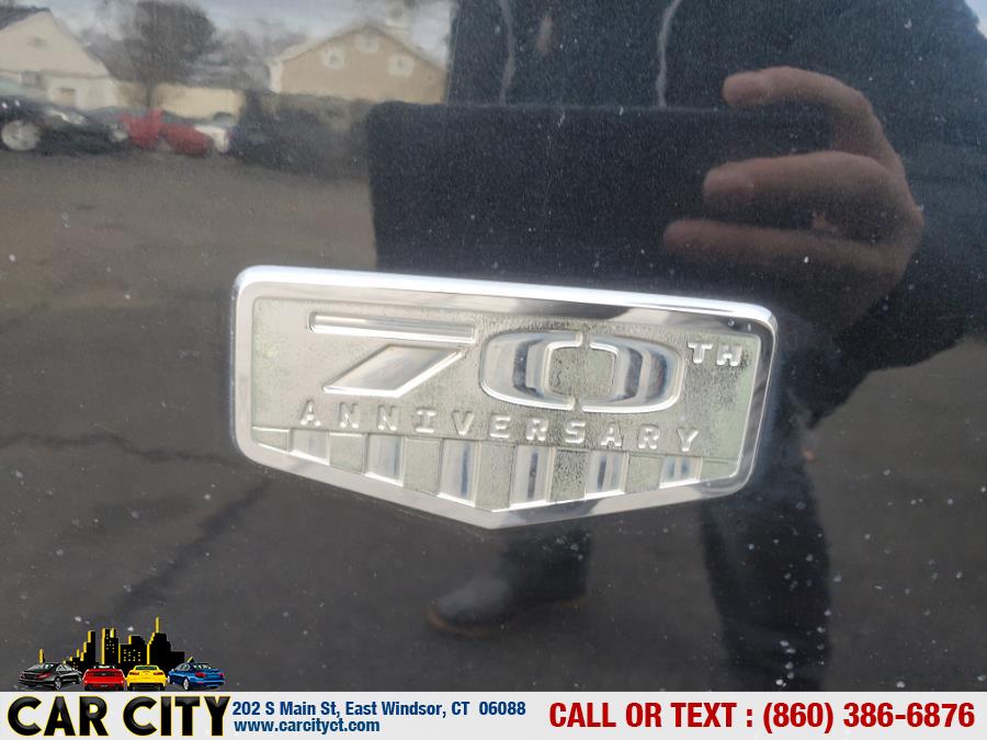 2011 Jeep Grand Cherokee 4WD 4dr Laredo, available for sale in East Windsor, Connecticut | Car City LLC. East Windsor, Connecticut 2011 Jeep Grand Cherokee 4WD 4dr Laredo, available for sale in East Windsor, Connecticut | Car City LLC. East Windsor, Connecticut