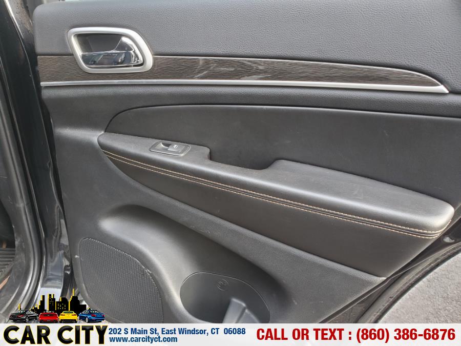 2011 Jeep Grand Cherokee 4WD 4dr Laredo, available for sale in East Windsor, Connecticut | Car City LLC. East Windsor, Connecticut 2011 Jeep Grand Cherokee 4WD 4dr Laredo, available for sale in East Windsor, Connecticut | Car City LLC. East Windsor, Connecticut