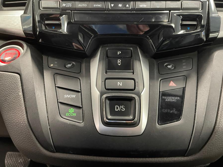 2019 Honda Odyssey EX-L w/Navi/RES Auto, available for sale in Inwood, New York | 5 Towns Drive. Inwood, New York 2019 Honda Odyssey EX-L w/Navi/RES Auto, available for sale in Inwood, New York | 5 Towns Drive. Inwood, New York