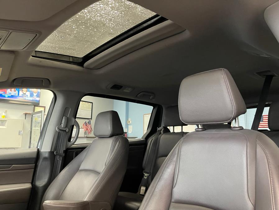 2019 Honda Odyssey EX-L w/Navi/RES Auto, available for sale in Inwood, New York | 5 Towns Drive. Inwood, New York 2019 Honda Odyssey EX-L w/Navi/RES Auto, available for sale in Inwood, New York | 5 Towns Drive. Inwood, New York
