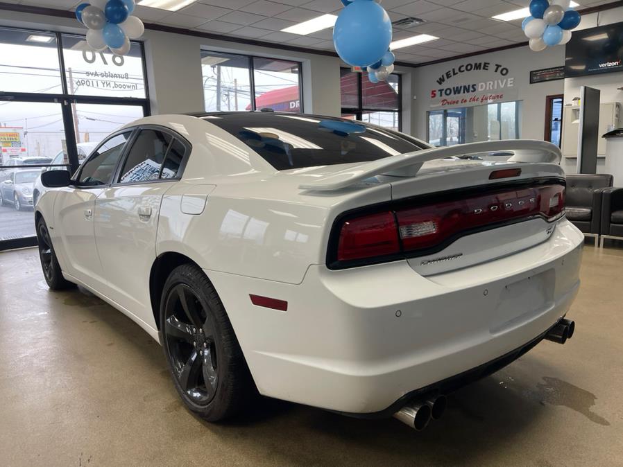 Used Dodge Charger 4dr Sdn RT Plus RWD 2013 | 5 Towns Drive. Inwood, New York Used Dodge Charger 4dr Sdn RT Plus RWD 2013 | 5 Towns Drive. Inwood, New York