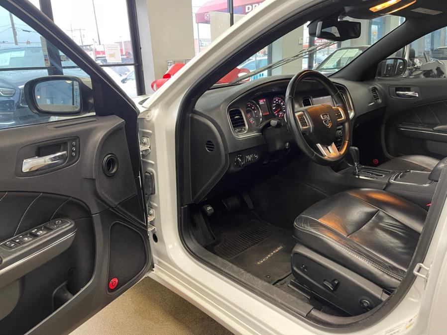 Used Dodge Charger 4dr Sdn RT Plus RWD 2013 | 5 Towns Drive. Inwood, New York Used Dodge Charger 4dr Sdn RT Plus RWD 2013 | 5 Towns Drive. Inwood, New York