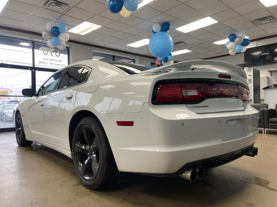 Used Dodge Charger 4dr Sdn RT Plus RWD 2013 | 5 Towns Drive. Inwood, New York Used Dodge Charger 4dr Sdn RT Plus RWD 2013 | 5 Towns Drive. Inwood, New York