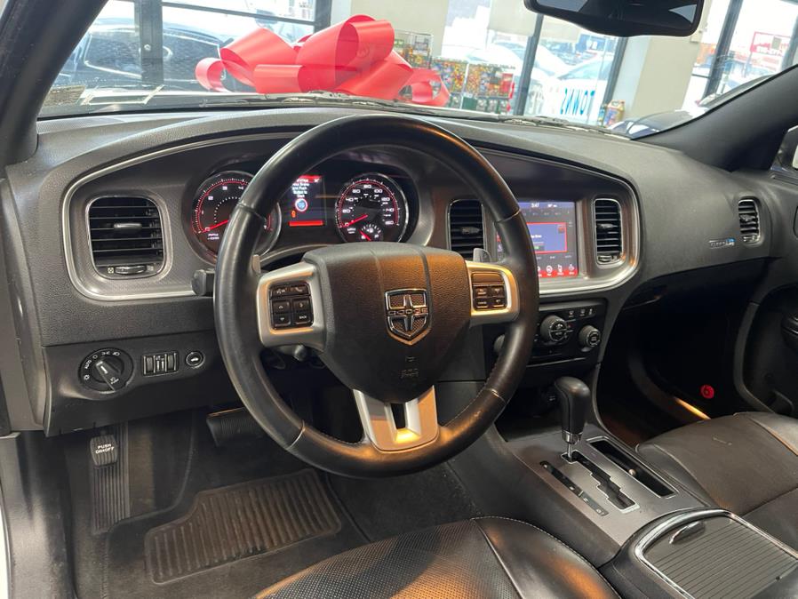 Used Dodge Charger 4dr Sdn RT Plus RWD 2013 | 5 Towns Drive. Inwood, New York Used Dodge Charger 4dr Sdn RT Plus RWD 2013 | 5 Towns Drive. Inwood, New York