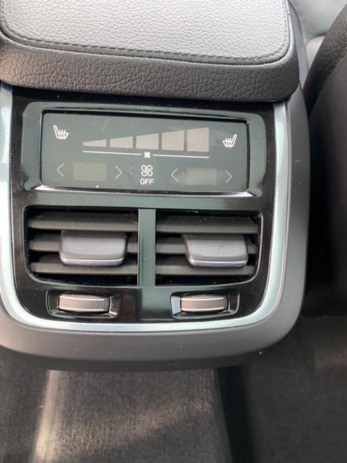 Used Volvo XC90 AWD 4dr T6 Momentum 2016 | Lava Motors 2 Inc. Canton, Connecticut Used Volvo XC90 AWD 4dr T6 Momentum 2016 | Lava Motors 2 Inc. Canton, Connecticut