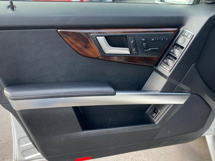 Used Mercedes-Benz GLK-Class 4MATIC 4dr GLK350 2014 | Lava Motors 2 Inc. Canton, Connecticut Used Mercedes-Benz GLK-Class 4MATIC 4dr GLK350 2014 | Lava Motors 2 Inc. Canton, Connecticut