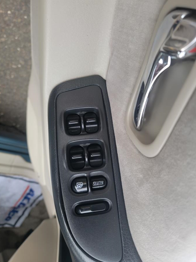 Used Nissan Altima 4dr XE Auto 1994 | Supreme Automotive. New Britain, Connecticut Used Nissan Altima 4dr XE Auto 1994 | Supreme Automotive. New Britain, Connecticut