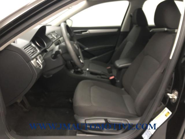 Used Volkswagen Passat 4dr Sdn 1.8T Auto S PZEV 2016 | J&M Automotive Sls&Svc LLC. Naugatuck, Connecticut Used Volkswagen Passat 4dr Sdn 1.8T Auto S PZEV 2016 | J&M Automotive Sls&Svc LLC. Naugatuck, Connecticut