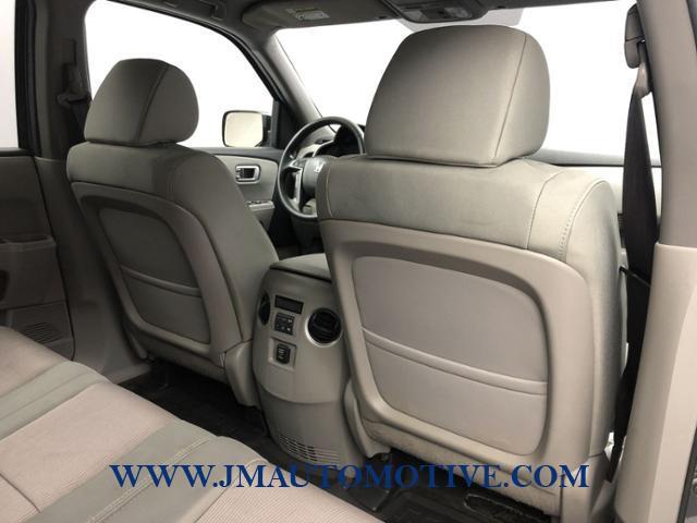 2013 Honda Pilot 4WD 4dr EX, available for sale in Naugatuck, Connecticut | J&M Automotive Sls&Svc LLC. Naugatuck, Connecticut 2013 Honda Pilot 4WD 4dr EX, available for sale in Naugatuck, Connecticut | J&M Automotive Sls&Svc LLC. Naugatuck, Connecticut
