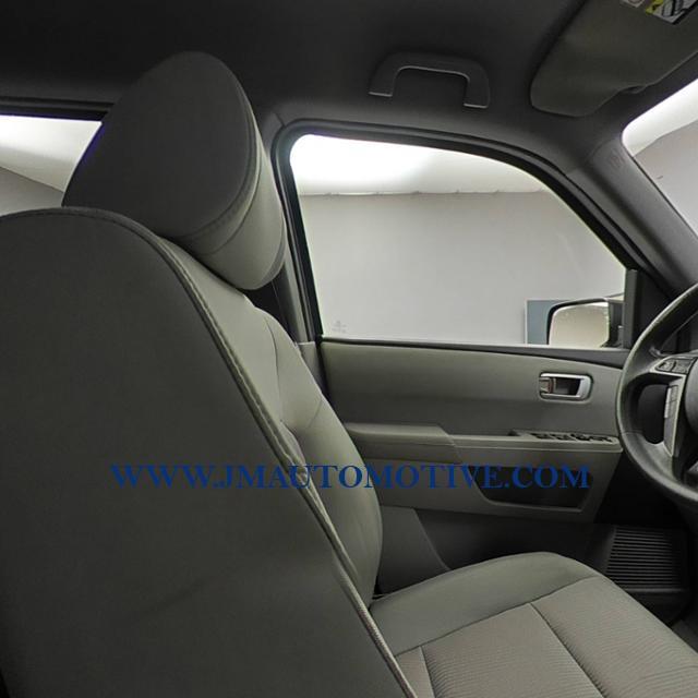 2013 Honda Pilot 4WD 4dr EX, available for sale in Naugatuck, Connecticut | J&M Automotive Sls&Svc LLC. Naugatuck, Connecticut 2013 Honda Pilot 4WD 4dr EX, available for sale in Naugatuck, Connecticut | J&M Automotive Sls&Svc LLC. Naugatuck, Connecticut