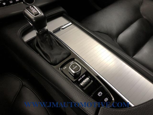 2016 Volvo Xc90 AWD 4dr T5 Momentum, available for sale in Naugatuck, Connecticut | J&M Automotive Sls&Svc LLC. Naugatuck, Connecticut 2016 Volvo Xc90 AWD 4dr T5 Momentum, available for sale in Naugatuck, Connecticut | J&M Automotive Sls&Svc LLC. Naugatuck, Connecticut
