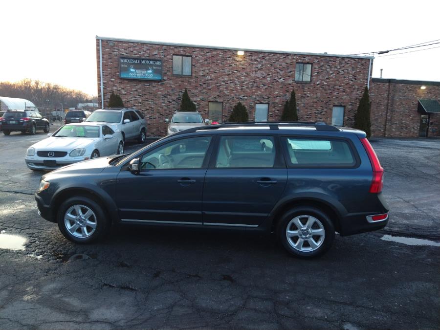 Used Volvo XC70 4dr Wgn w/Snrf 2008 | Wholesale Motorcars LLC. Newington, Connecticut Used Volvo XC70 4dr Wgn w/Snrf 2008 | Wholesale Motorcars LLC. Newington, Connecticut