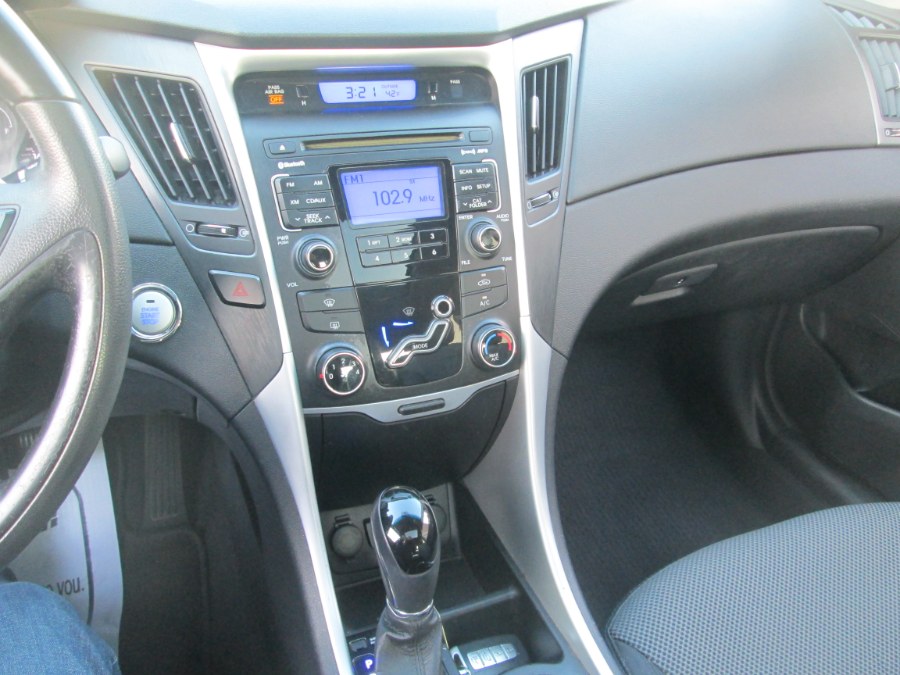 Used Hyundai Sonata 4dr Sdn 2.4L Auto SE 2011 | Levittown Auto. Levittown, Pennsylvania