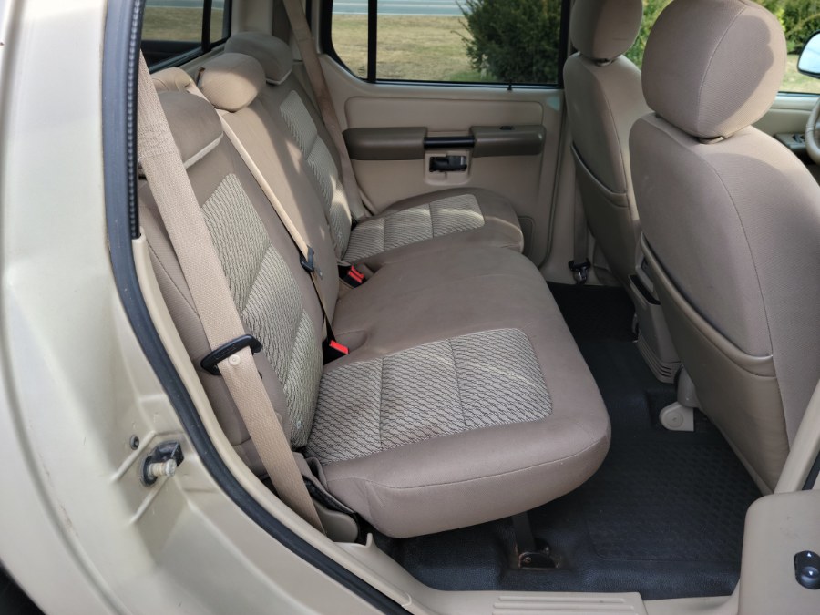 2005 Ford Explorer Sport Trac XLT 4WD Crew 4.0 V6, available for sale in East Windsor, Connecticut | Toro Auto. East Windsor, Connecticut 2005 Ford Explorer Sport Trac XLT 4WD Crew 4.0 V6, available for sale in East Windsor, Connecticut | Toro Auto. East Windsor, Connecticut