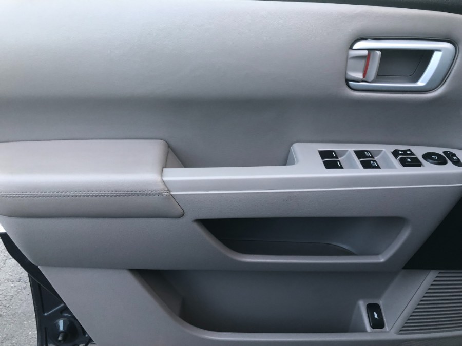 Used Honda Pilot 4WD 4dr EX-L 2012 | Bristol Auto Center LLC. Bristol, Connecticut Used Honda Pilot 4WD 4dr EX-L 2012 | Bristol Auto Center LLC. Bristol, Connecticut