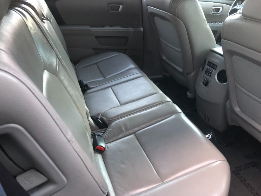 Used Honda Pilot 4WD 4dr EX-L 2012 | Bristol Auto Center LLC. Bristol, Connecticut Used Honda Pilot 4WD 4dr EX-L 2012 | Bristol Auto Center LLC. Bristol, Connecticut
