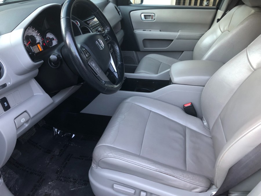 Used Honda Pilot 4WD 4dr EX-L 2012 | Bristol Auto Center LLC. Bristol, Connecticut Used Honda Pilot 4WD 4dr EX-L 2012 | Bristol Auto Center LLC. Bristol, Connecticut