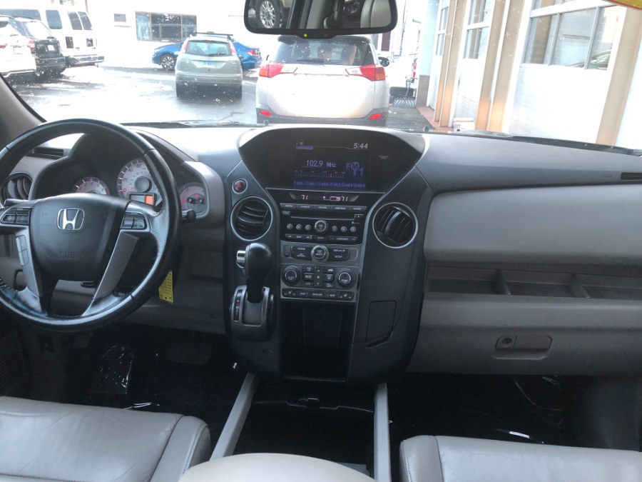 Used Honda Pilot 4WD 4dr EX-L 2012 | Bristol Auto Center LLC. Bristol, Connecticut Used Honda Pilot 4WD 4dr EX-L 2012 | Bristol Auto Center LLC. Bristol, Connecticut
