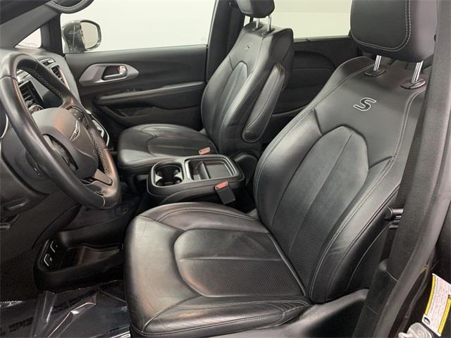Used Chrysler Pacifica Touring L 2018 | Eastchester Motor Cars. Bronx, New York Used Chrysler Pacifica Touring L 2018 | Eastchester Motor Cars. Bronx, New York