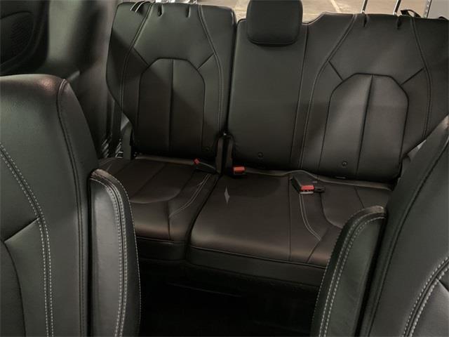 Used Chrysler Pacifica Touring L 2018 | Eastchester Motor Cars. Bronx, New York Used Chrysler Pacifica Touring L 2018 | Eastchester Motor Cars. Bronx, New York