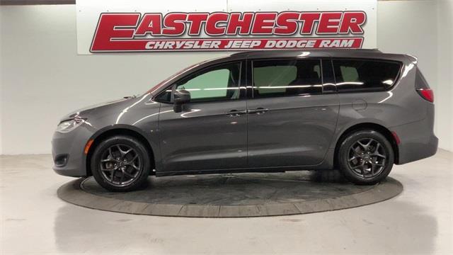 Used Chrysler Pacifica Touring L 2018 | Eastchester Motor Cars. Bronx, New York Used Chrysler Pacifica Touring L 2018 | Eastchester Motor Cars. Bronx, New York