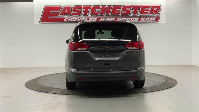 Used Chrysler Pacifica Touring L 2018 | Eastchester Motor Cars. Bronx, New York Used Chrysler Pacifica Touring L 2018 | Eastchester Motor Cars. Bronx, New York
