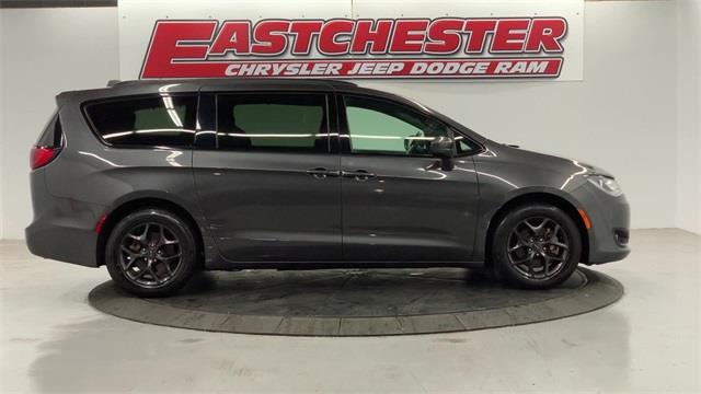 Used Chrysler Pacifica Touring L 2018 | Eastchester Motor Cars. Bronx, New York Used Chrysler Pacifica Touring L 2018 | Eastchester Motor Cars. Bronx, New York