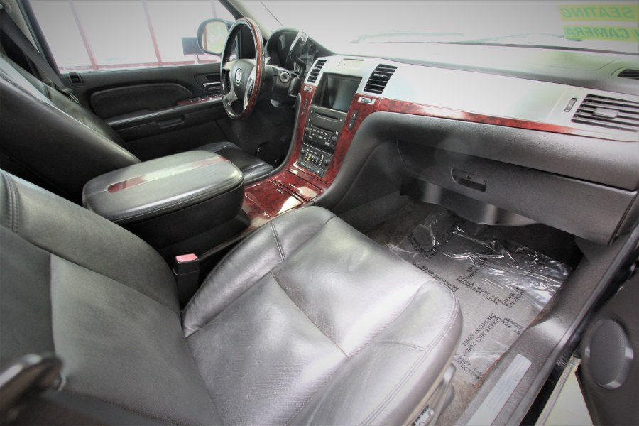 2007 Cadillac Escalade 2WD 4dr, available for sale in Garden Grove, California | 1 Stop Auto Mart Inc.. Garden Grove, California 2007 Cadillac Escalade 2WD 4dr, available for sale in Garden Grove, California | 1 Stop Auto Mart Inc.. Garden Grove, California