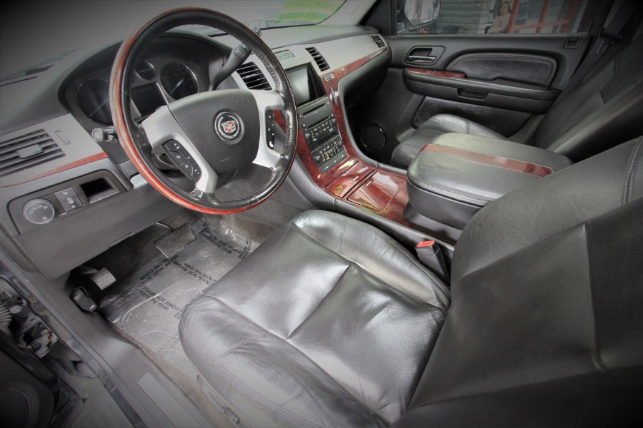 2007 Cadillac Escalade 2WD 4dr, available for sale in Garden Grove, California | 1 Stop Auto Mart Inc.. Garden Grove, California 2007 Cadillac Escalade 2WD 4dr, available for sale in Garden Grove, California | 1 Stop Auto Mart Inc.. Garden Grove, California