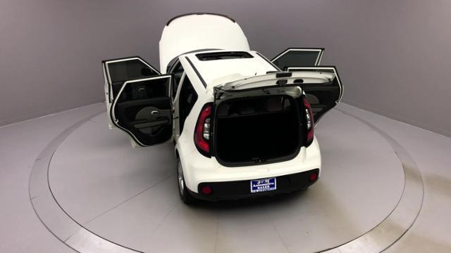 Used Kia Soul Base Auto 2017 | J&M Automotive Sls&Svc LLC. Naugatuck, Connecticut Used Kia Soul Base Auto 2017 | J&M Automotive Sls&Svc LLC. Naugatuck, Connecticut